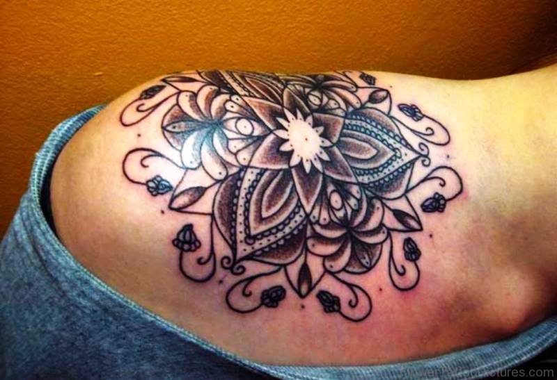 58 Attractive Flower Tattoos On Shoulder