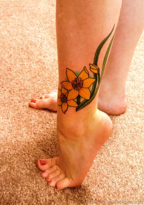 Mind Blowing Daffodil Flowers On Leg